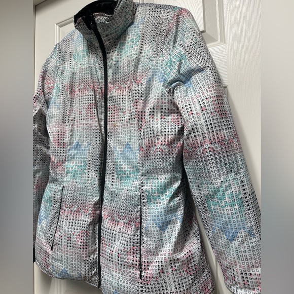 Fabletics Reversible Like New Puffer Jacket with Belt. Size Medium - Picture 10 of 16